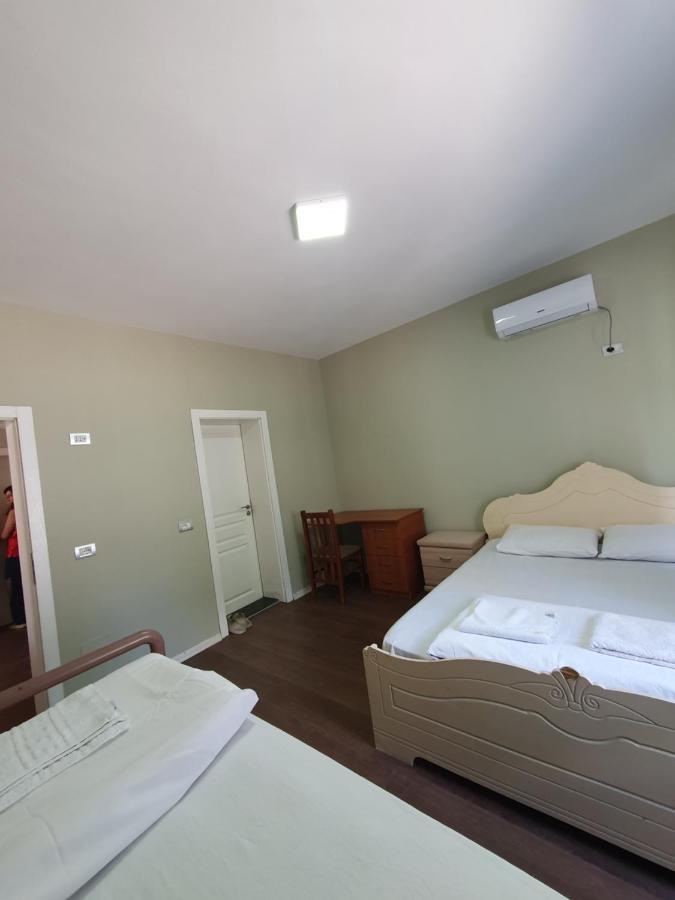 Klerichi Hotel Tirana Camera foto